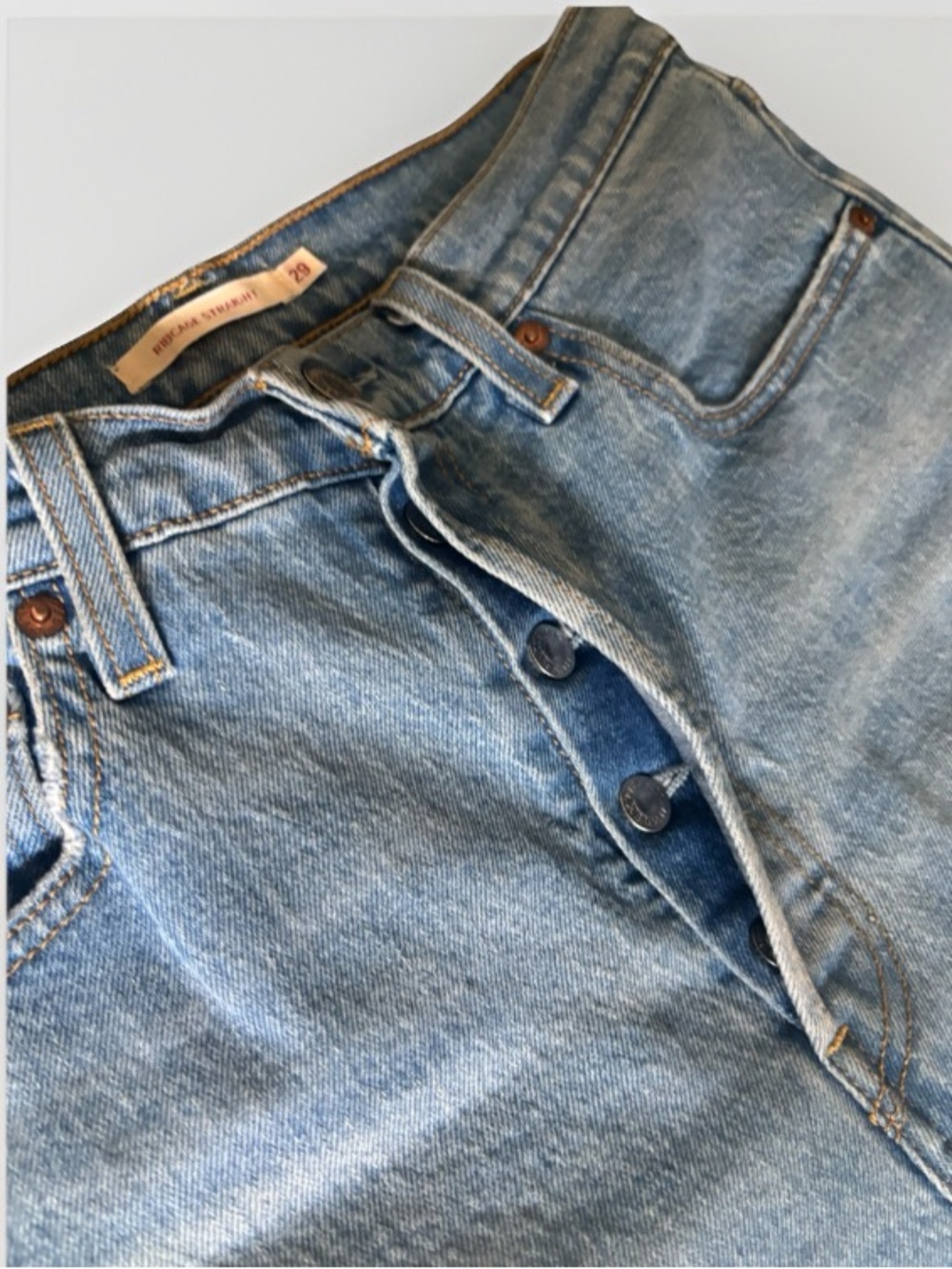 Levi’s Premium Denim Ribcage Straight Ankle in Tango Fade Light Blue Wash Sz 29 - Picture 10 of 10